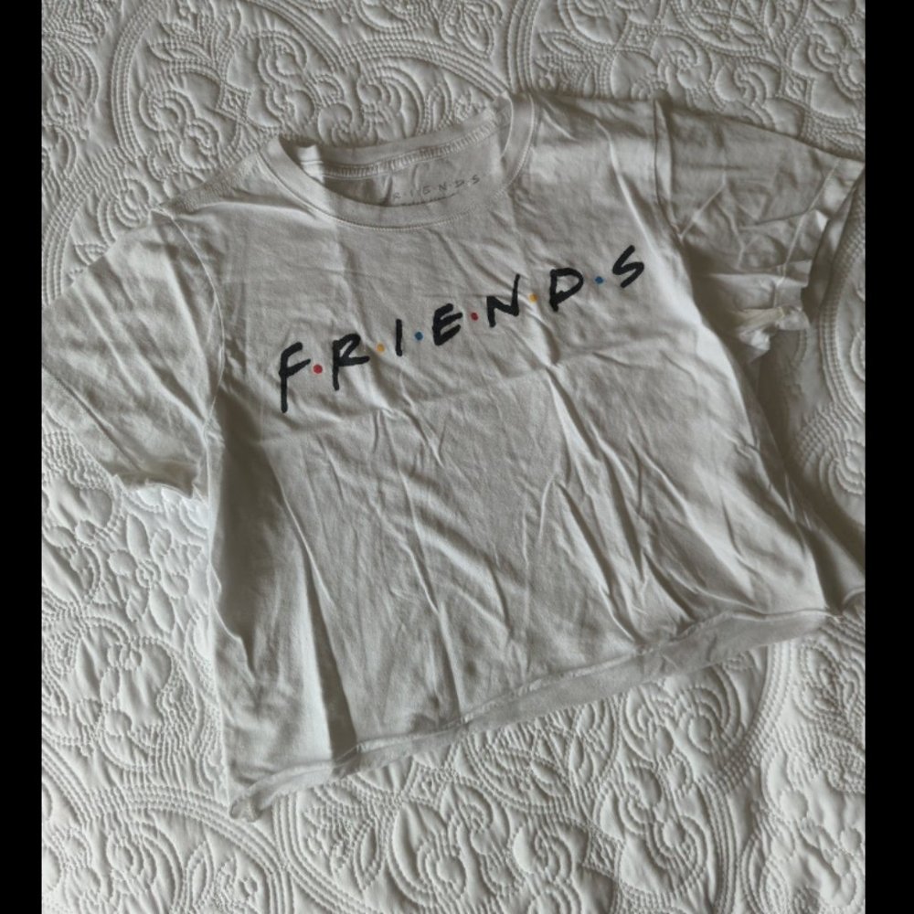 FRIENDS Cropped Tee
